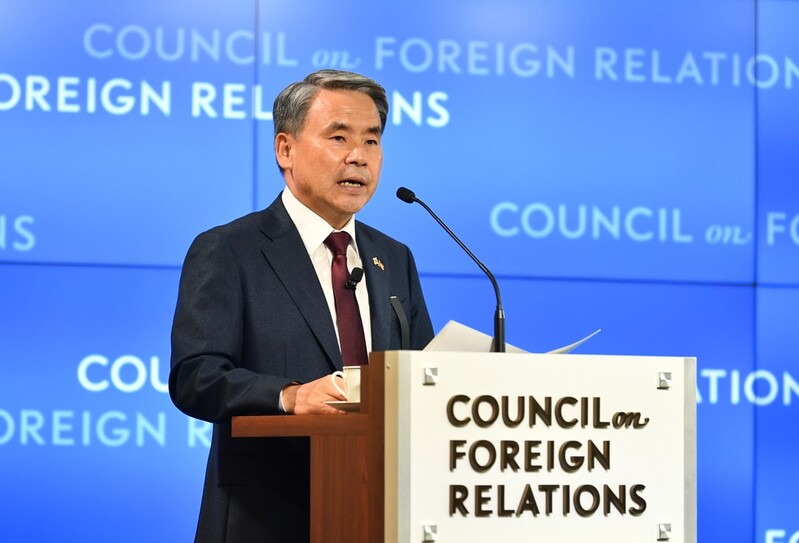 Defense minister renews vow to respond 'sternly' to any N. Korean provocation