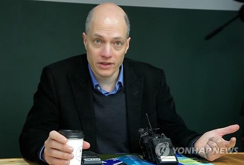 "요리는 마음과 영혼을 채우는 방법"…알랭 드 보통 '사유 식탁'