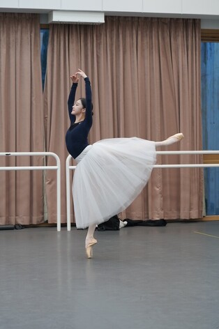 'Debuting as the main character of 'Giselle,' the 'dream stage'...will present thrill to audience'