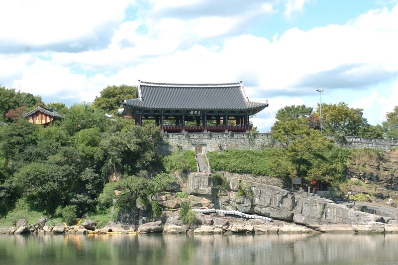 진주성 내 촉석루·의기사·의암 연말까지 관람 제한