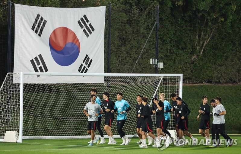 (World Cup) One injured player returns, another sidelined in S. Korea's 1st training session
