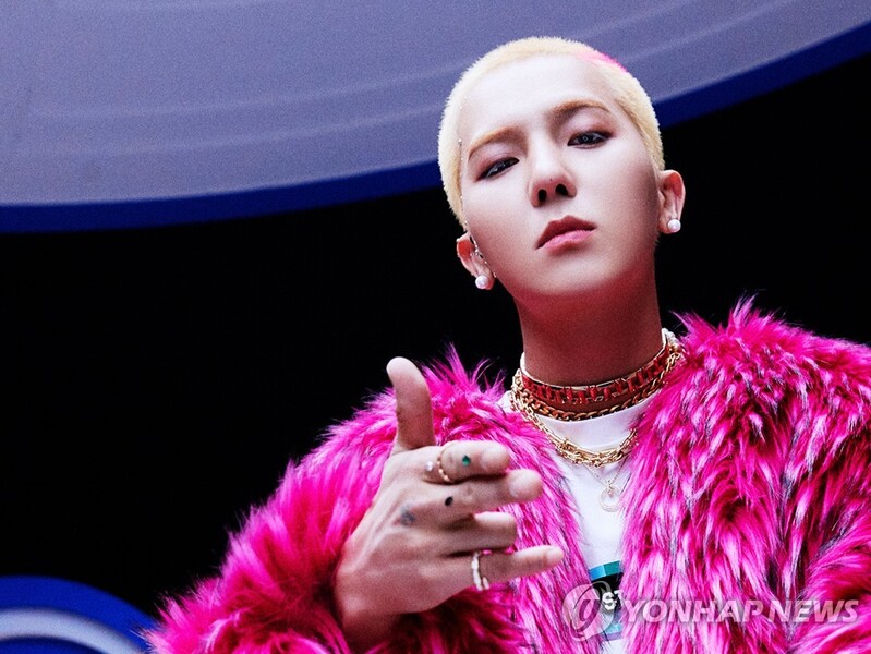 위너 송민호, 내달 첫 개인전 개최…성장·자각·화합 그려