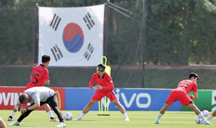 [Moment to Focus] Son Heung-min joins training session for FIFA World Cup in Doha