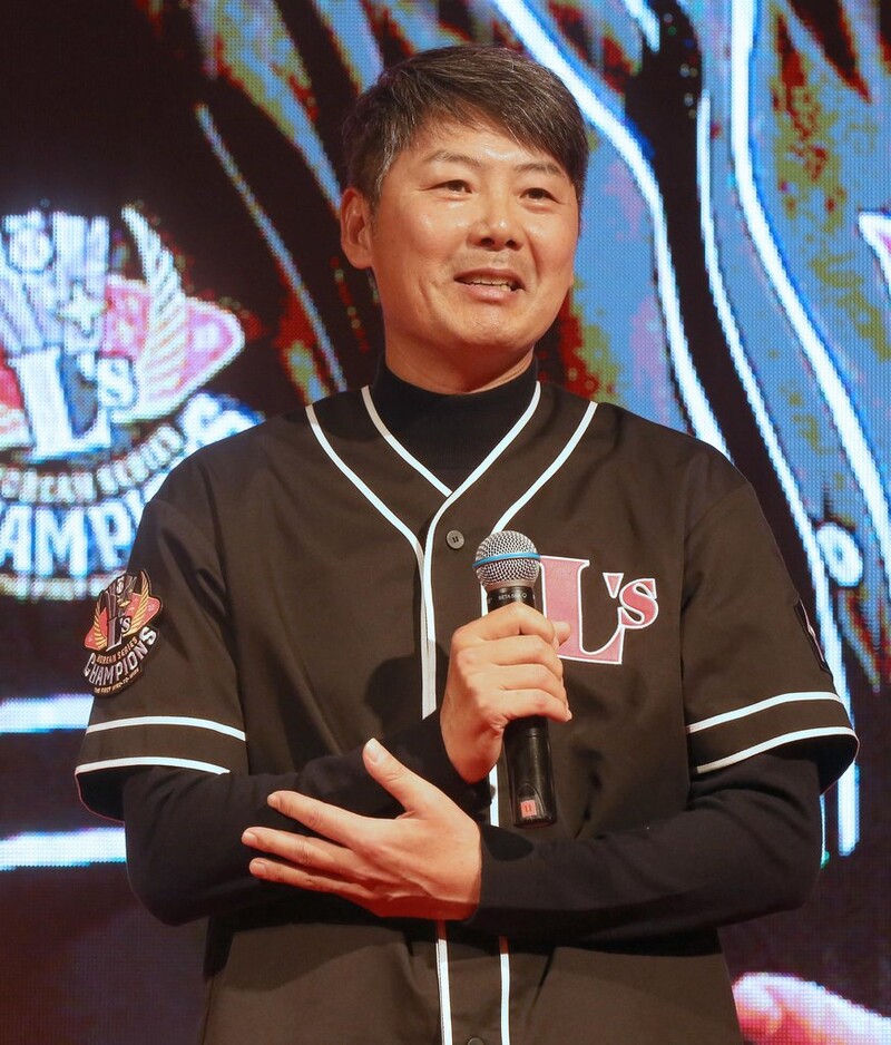 Manager for Korean Series champions becomes highest-paid skipper in KBO