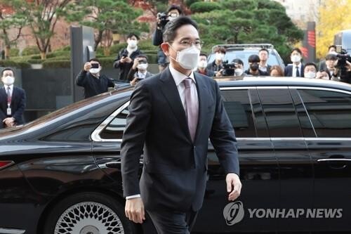 (LEAD) S. Korean biz heavyweights, Saudi crown prince discuss cooperation
