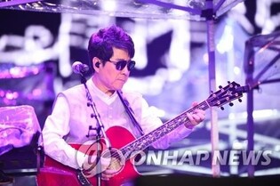 김이나 "조용필, 보이지 않는 곳에서도 매 순간 가왕이었다"