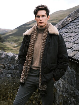 기장은 짧게 소재는 다양하게…올겨울 남성패션, 항공점퍼 인기