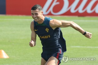 호날두와 작별한 날…글레이저 가문, 맨유 매각 작업 착수