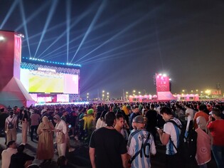 [월드컵] 떠들썩한 카타르의 밤…잠들지 않는 팬들의 축제