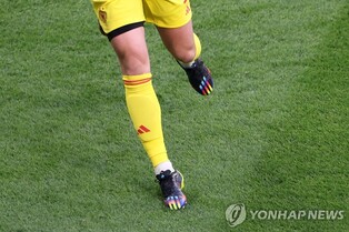 [월드컵] 獨정부, FIFA 무지개완장 금지에 "유감"…덴마크 축협도 비판