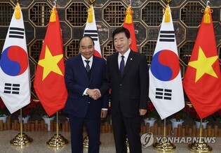 Assembly speaker, Vietnamese leader discuss improving bilateral cooperation
