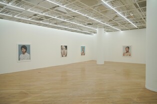 오형근이 포착한 '유형으로 규정할 수 없는 유형'의 인물들