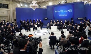 S. Korean economy to worsen next year; gov't to push new growth strategy: finance chief