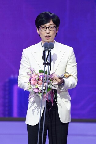 Grand Prize of '2022 SBS Entertainment award' goes to Yoo Jae-suk