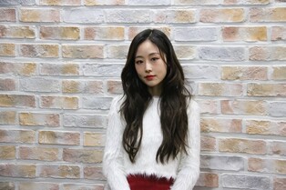 Lovelyz' Lee Su-jeong "I hope my song can be a miraculous present to all"