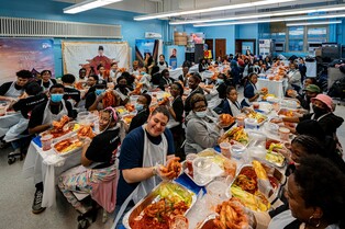 뉴욕문화원, 할렘 고교서 김치 담그고 K팝 댄스 무대