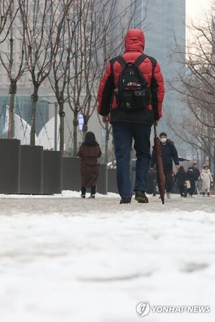 Temperatures fall sharply following heavy snow