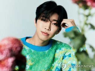 Lim Young-woong donates 300 million won under his fan club name