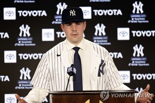 면도하고 양키스 기자회견…로돈 "아이들이 알아봐서 다행"