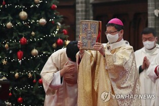 "은총 충만하길"…3년만에 인원 제한없는 성탄 미사·예배(종합)