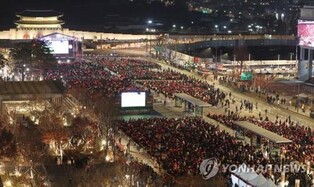 Retail sales up 8.4 pct in November on major promotion events, World Cup