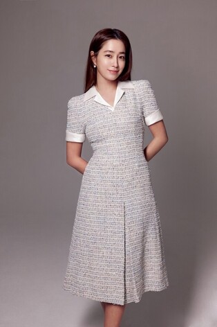 Actress Lee Min-jung returns to silver screen in 11 years with 'Switch'