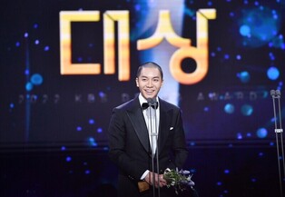 [Weekly Digest: Dec.26 - Jan. 1] 2022 KBS·MBC·SBS Drama Awards take place...J-Hope performs at Times Square on New Year's Eve
