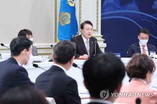 Yoon calls for quickly easing real estate regulations