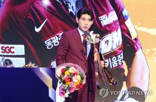 MLB 본격 도전 이정후, 류현진의 MLB 직행 최대 계약 넘을까