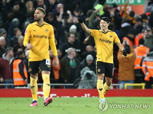 교체 투입 3분 만에 한 방…시즌 첫 골로 입지 더 넓힌 황희찬