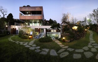 Seoul mayor to move into official residence close to Yoon's home in March