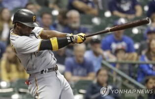 해적선장 매커천, 피츠버그 복귀…강정호 이어 최지만과 한 식구