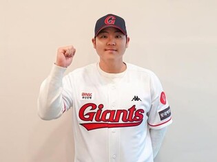 Free agent KBO pitcher signs with hometown club