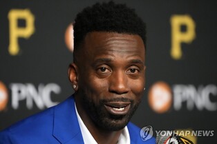 해적 선장 피츠버그 매커천 "100패 하려고 돌아온 거 아냐"