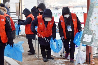 화천산천어축제, 14년간 100만명 돌파…"원동력은 자원봉사자"