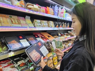 편의점에서 냉장 삼겹살까지 판다…CU, 신선 식재료 판매 확대