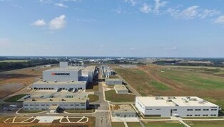 (LEAD) Hankook Tire Q4 net falls 65 pct on strong won