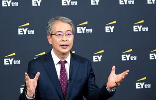 Former FSC chief tapped as next chairman of Woori Financial Group