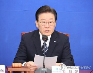 Opposition leader denies speaking by phone with underwear tycoon accused of money transfer to N.K.
