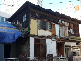 국내 최고 '부산임시측후소' 이전 복원 중단…7년째 창고 신세