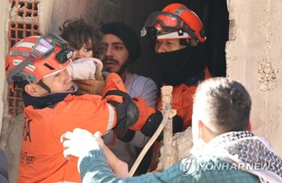 (3rd LD) S. Korean team rescues 5 survivors in quake-hit Turkey