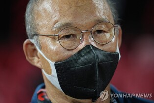 베트남 대표팀과 결별한 박항서 감독, 14일 잠시 귀국