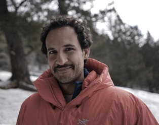 '성스러운 거미' 감독 "이란사회 비추는 거울 같은 영화 되길"