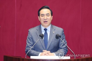 Opposition leader vows to launch special counsel probe into first lady