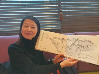 수묵담채화 그리는 스위스 동포 "한국 山水 보여주고 싶어"