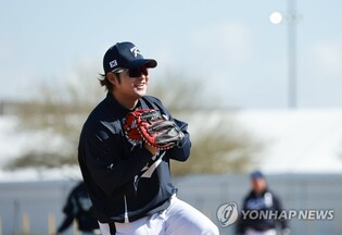 Pain free after ankle injury, S. Korean first baseman training at full speed