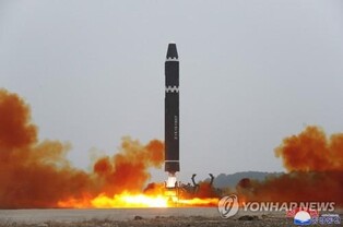 (3rd LD) N. Korea fires 2 short-range ballistic missiles toward East Sea: S. Korean military