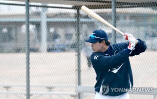 WBC-bound slugger, reliever trying to put bad Olympic memories behind