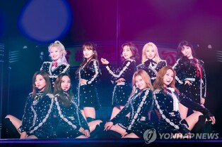 TWICE to hold 5th world tour ‘READY TO BE’ in 14 different cities