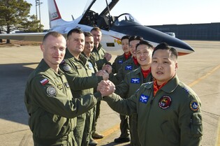 S. Korea starts training program for Polish pilots on FA-50 fighter operation
